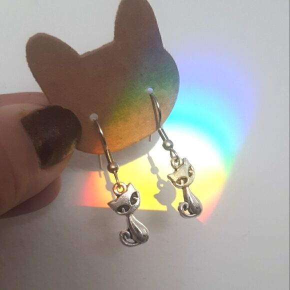 Kitty Cat Earrings - Picture 5 of 5